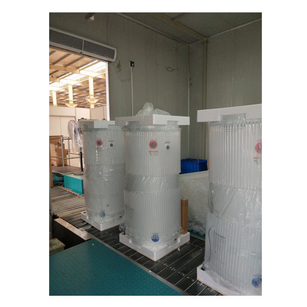 Kiinassa valmistettu 1000-2000 bph 3in1 vesipullo nesteitäyttökone vesipullotuslaitoksen perustamiseksi 